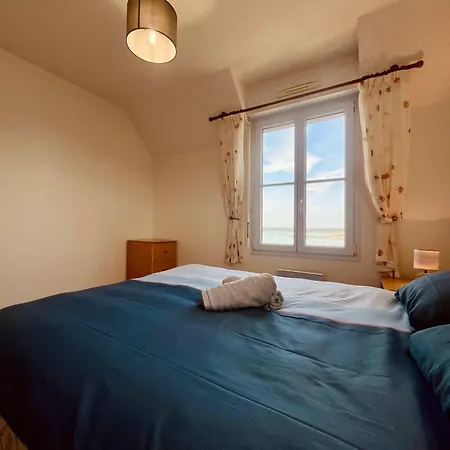 Holiday home Les Pieds Dans L Eau - Waterfront Barfleur