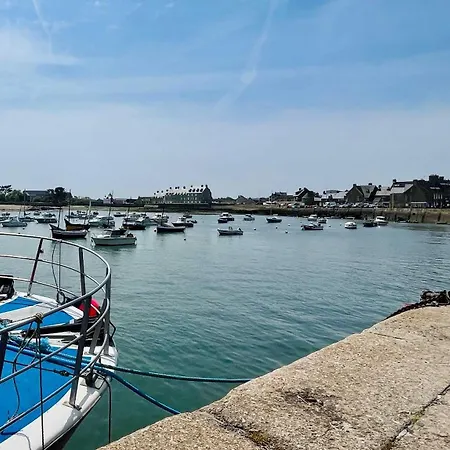 Les Pieds Dans L Eau - Waterfront * Barfleur