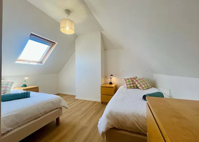 Les Pieds Dans L Eau - Waterfront *