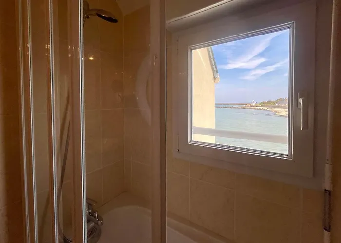 Les Pieds Dans L Eau - Waterfront 바르플뢰르