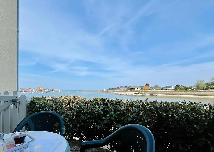 Les Pieds Dans L Eau - Waterfront